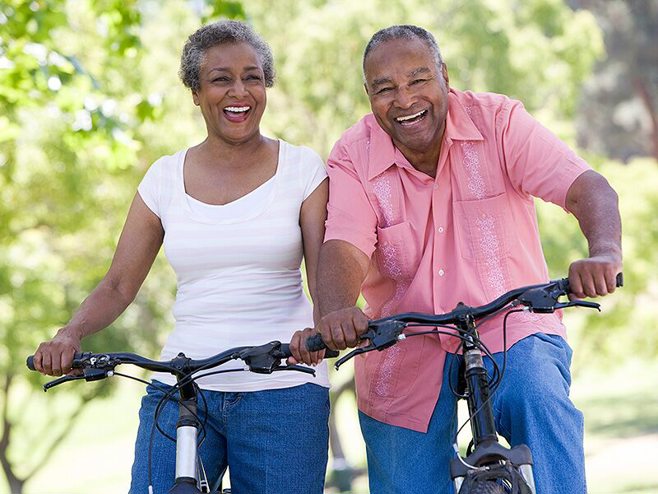 couple riding bikes