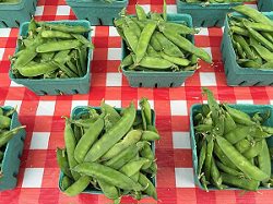 snap peas at farmers market 
