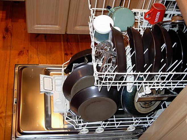 Full dishwasher