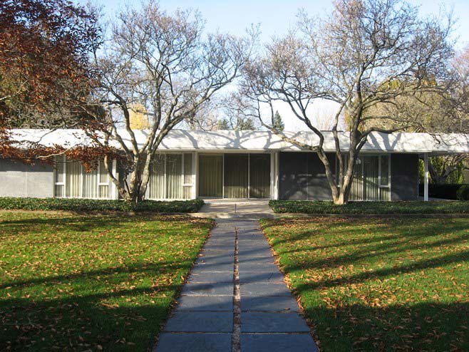 walkway to one story house walkway to one story house